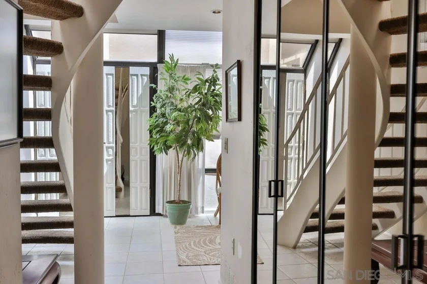 835 D Avenue #4 photo 21