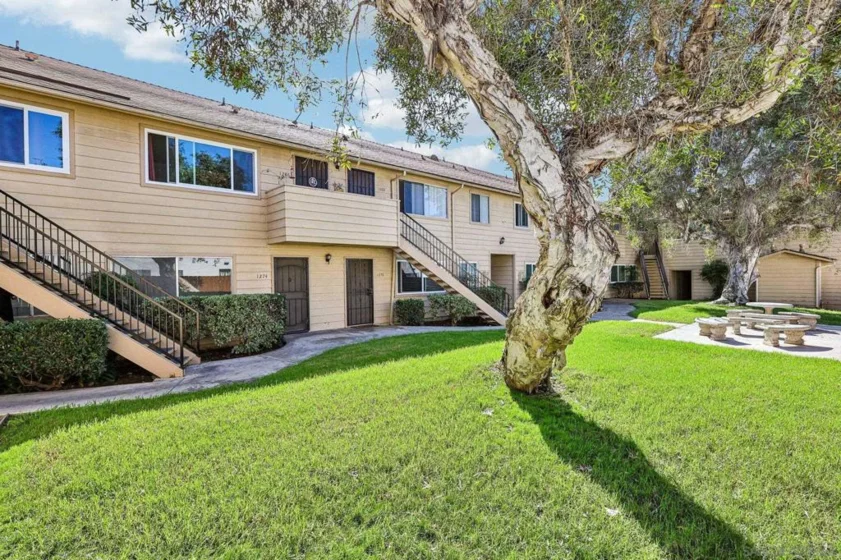 1274 Holly Avenue photo 37