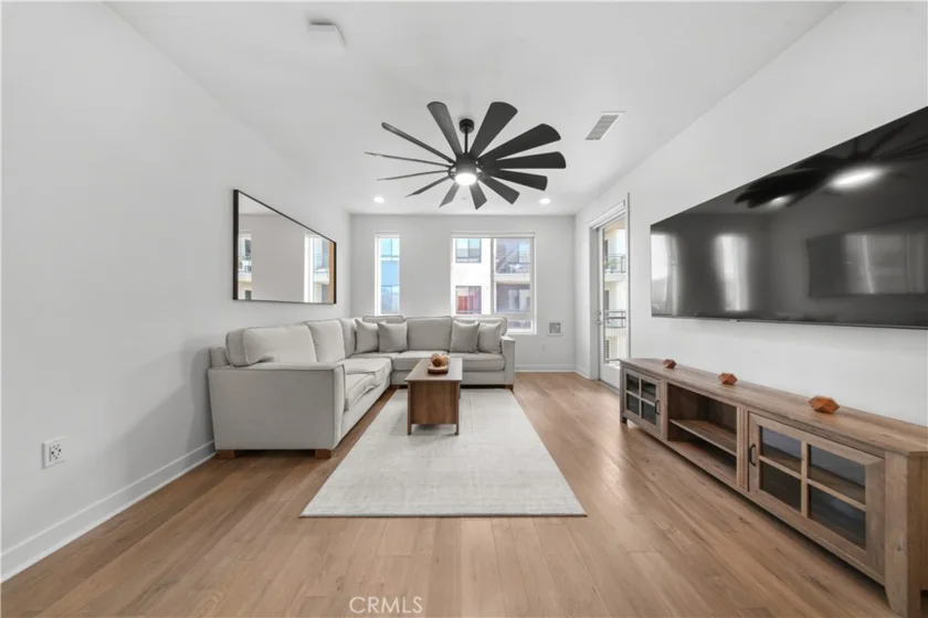 2412 Nolita photo 6