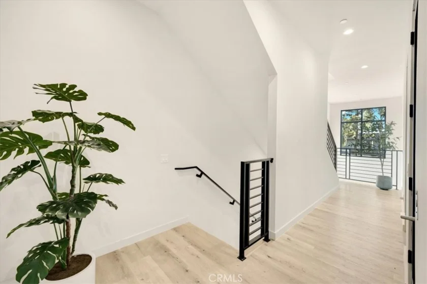 756 W 19th Street #B photo 11