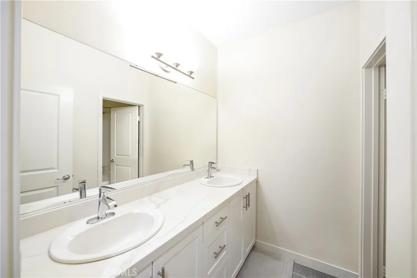 2728 W Ball Road photo 22