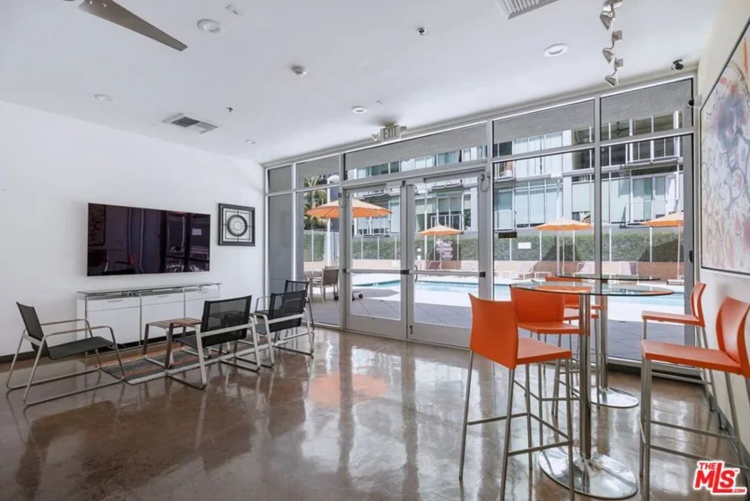 645 W 9th Street #740 photo 31