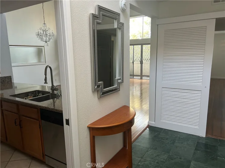 5440 Lindley Avenue #310 photo 13