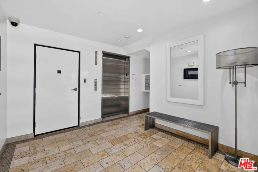 125 S Sweetzer Avenue #PH2A photo 31