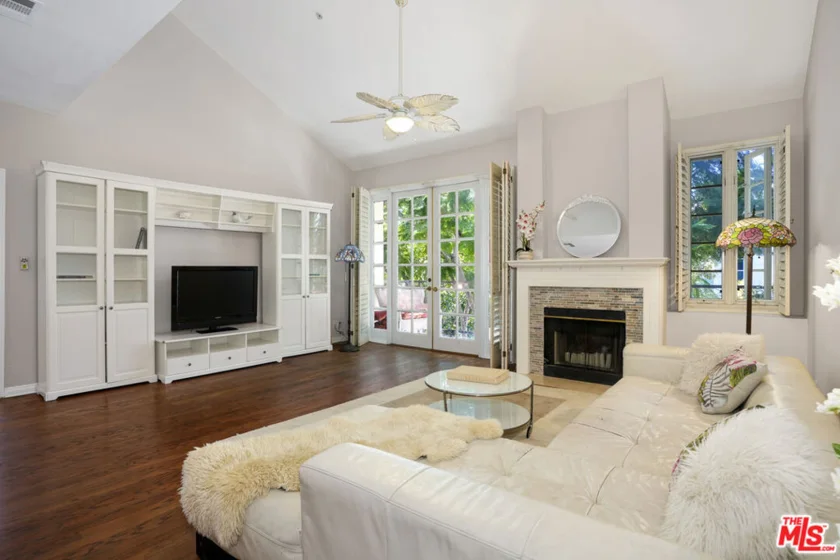 10630 Eastborne Avenue #306 photo 8