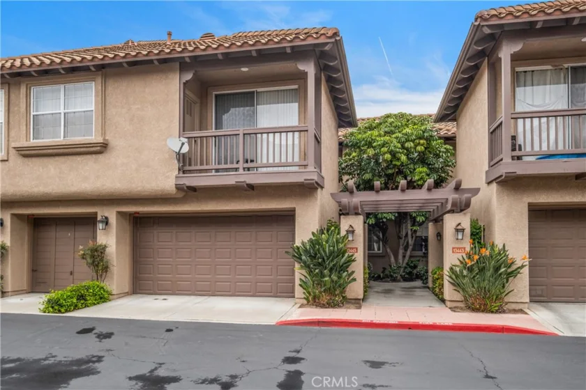 13445 Savanna photo 1