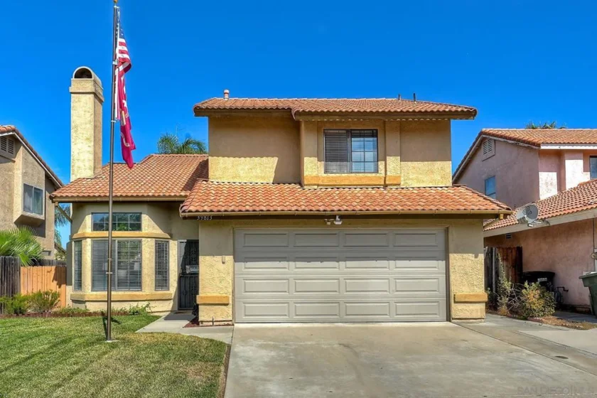 39813 Creative Drive photo 2