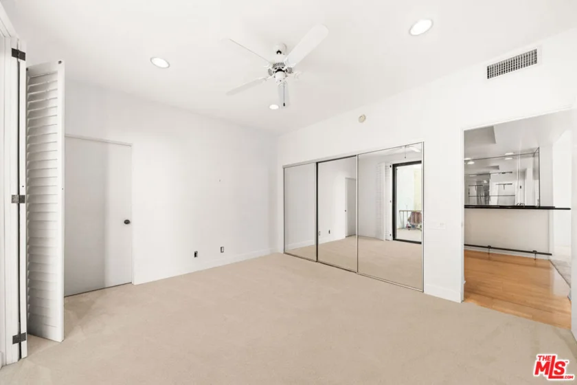 4454 Ventura Canyon Avenue #103 photo 28