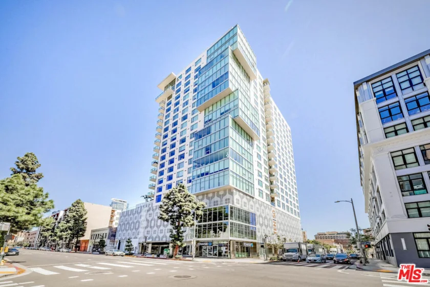 1050 S Grand Avenue #905 photo 1