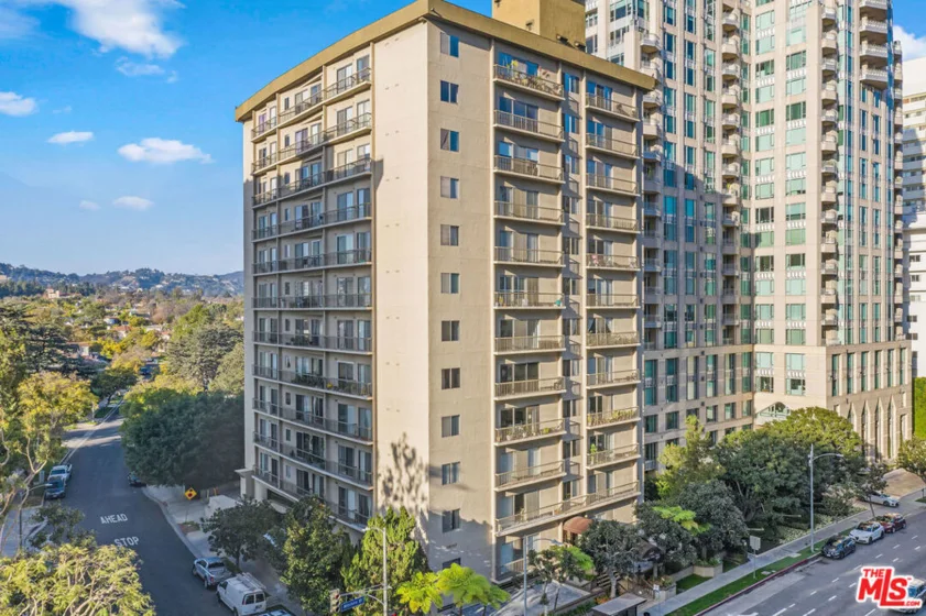 10747 Wilshire Boulevard #602 photo 1