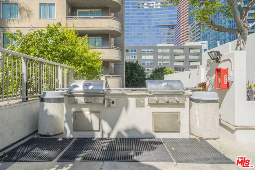 600 W 9th Street #1214 photo 12
