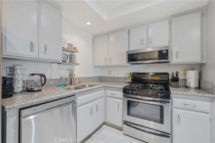 15607 Crestview #85 photo 4