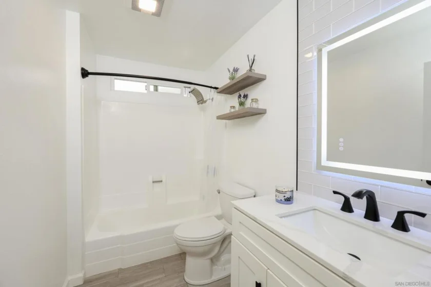 2040 Robinson #C photo 11