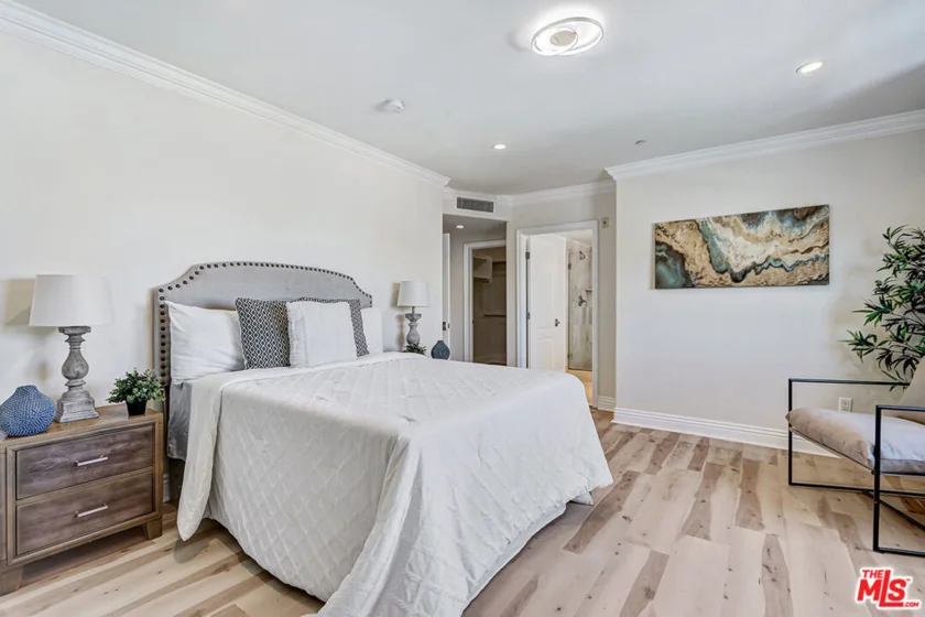 1520 S Shenandoah Street #304 photo 22