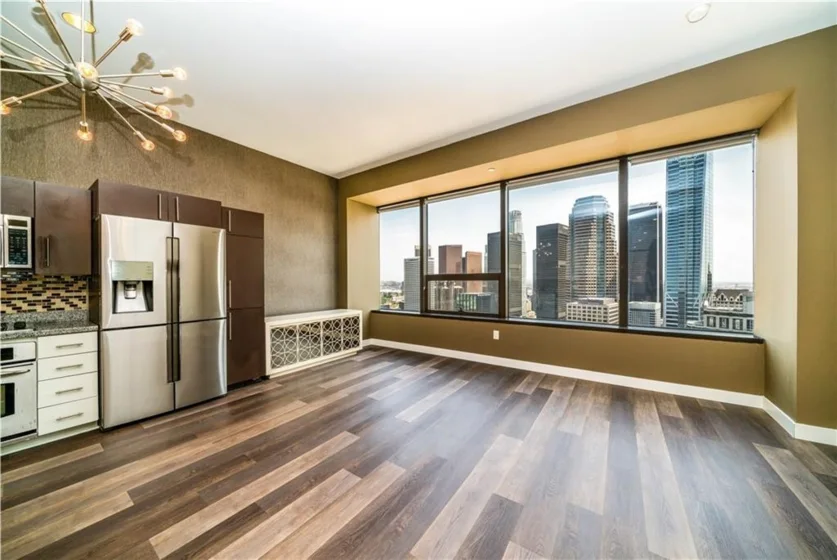 1100 Wilshire #2707 photo 2