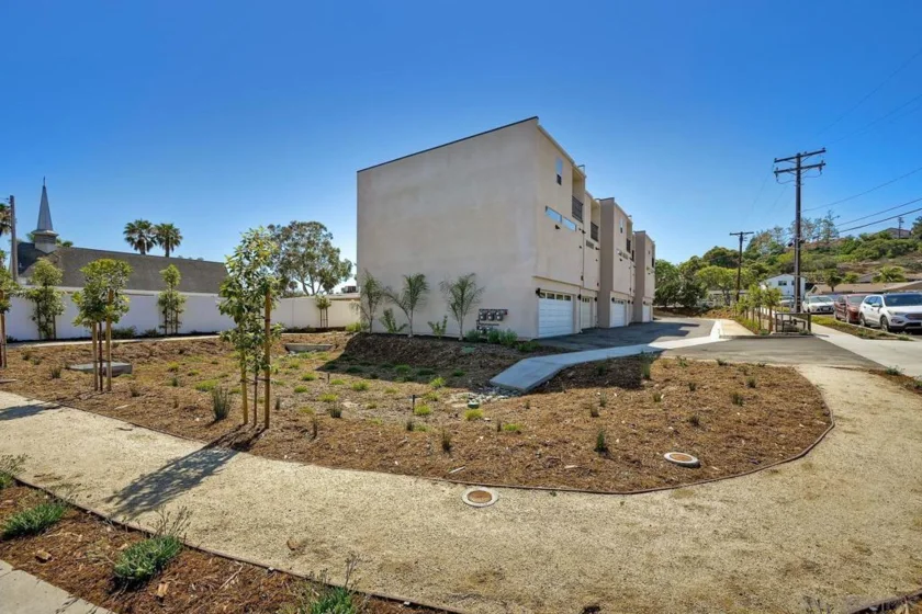 2240 Calle Chanate photo 25