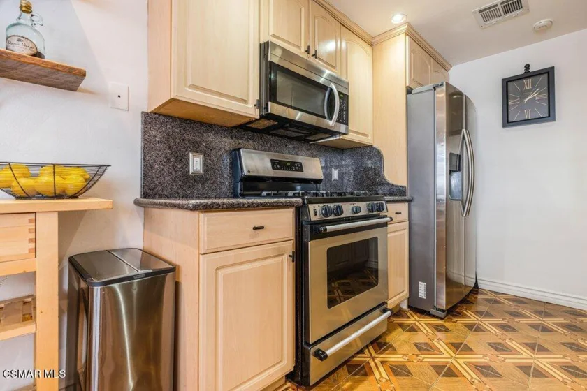 18102 Burbank Boulevard #29 photo 18