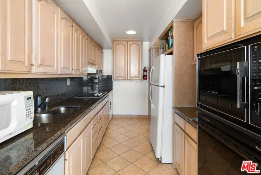 2220 Avenue Of The Stars #2701 photo 16