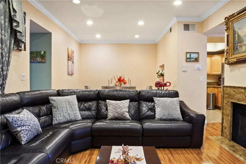 14239 Sherman Way #3 photo 4