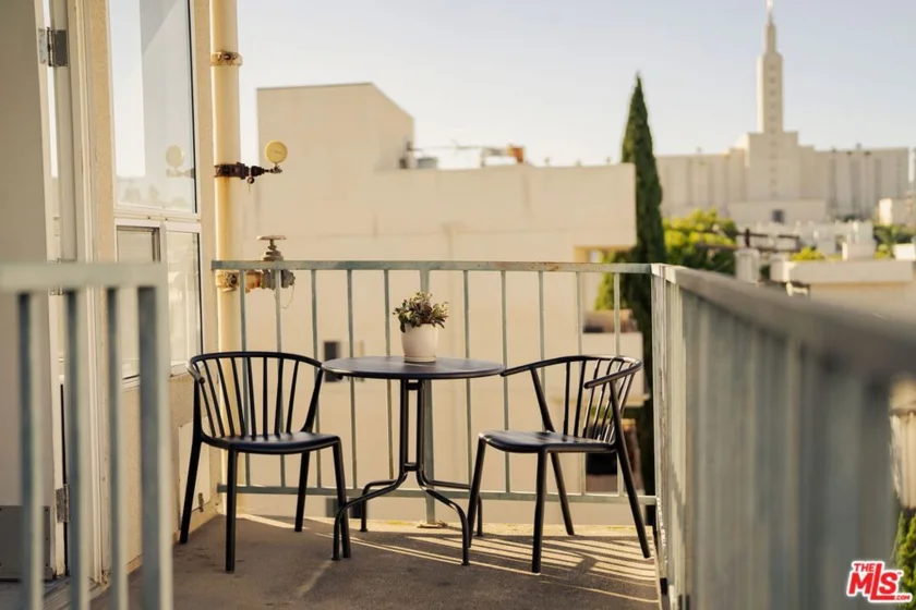 1932 Selby Avenue #401 photo 27