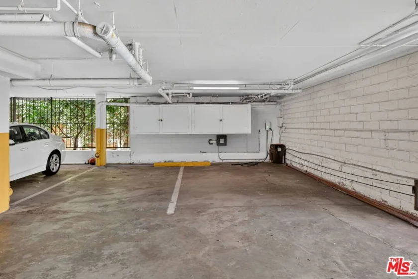 1509 Greenfield Avenue #207 photo 46