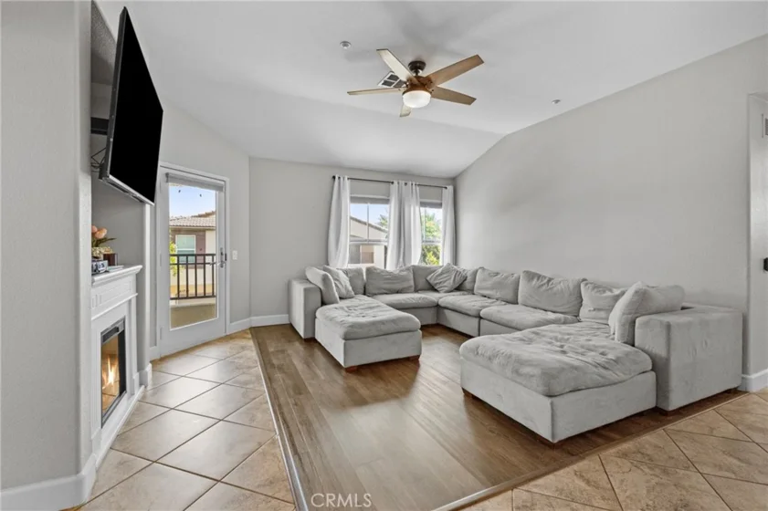 41710 Woodridge #2 photo 2