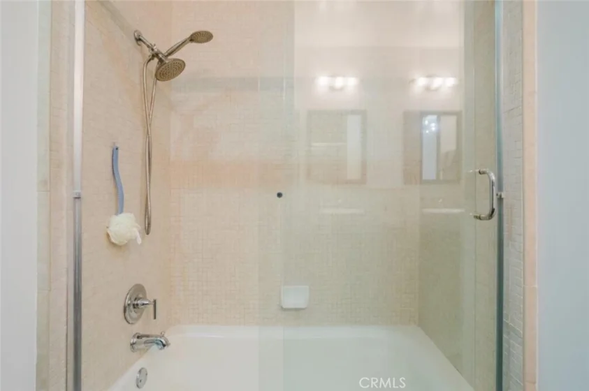 655 S Hope Street #606 photo 33