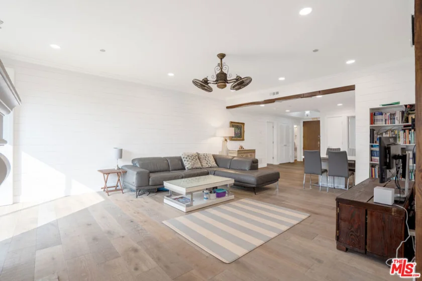 125 N Gale Drive #205 photo 7