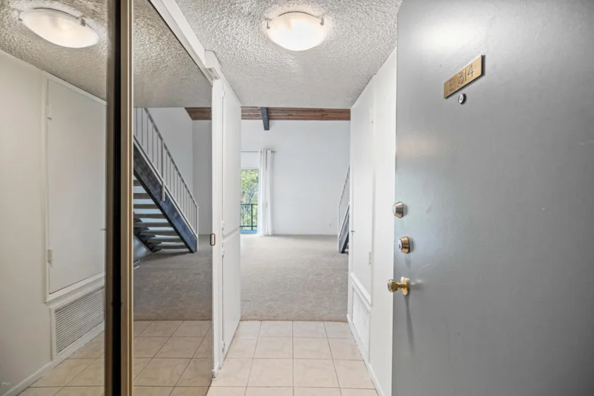 5460 White Oak Avenue #E314 photo 1