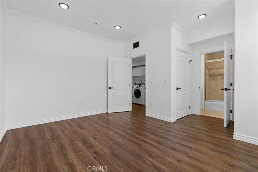 333 Milford Street #105 photo 32