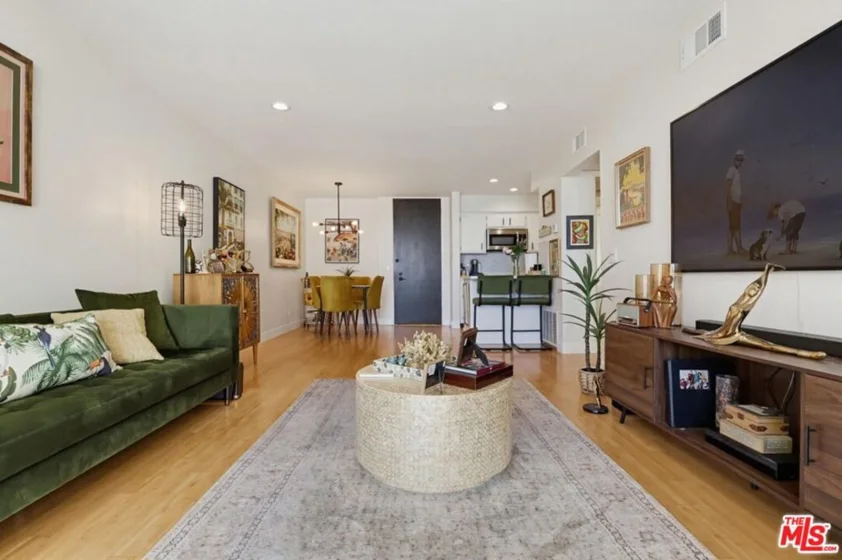 1140 E Ocean Boulevard #220 photo 15