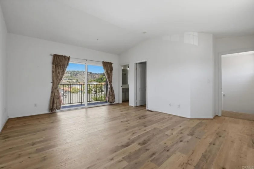 7548 Romeria Street photo 6