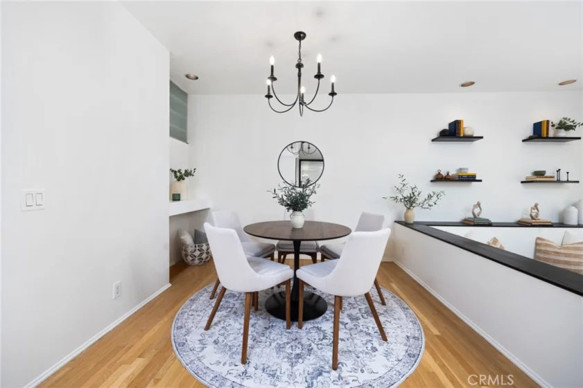 520 S Barrington Avenue #116 photo 8