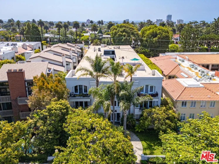 446 San Vicente Boulevard #302 photo 1