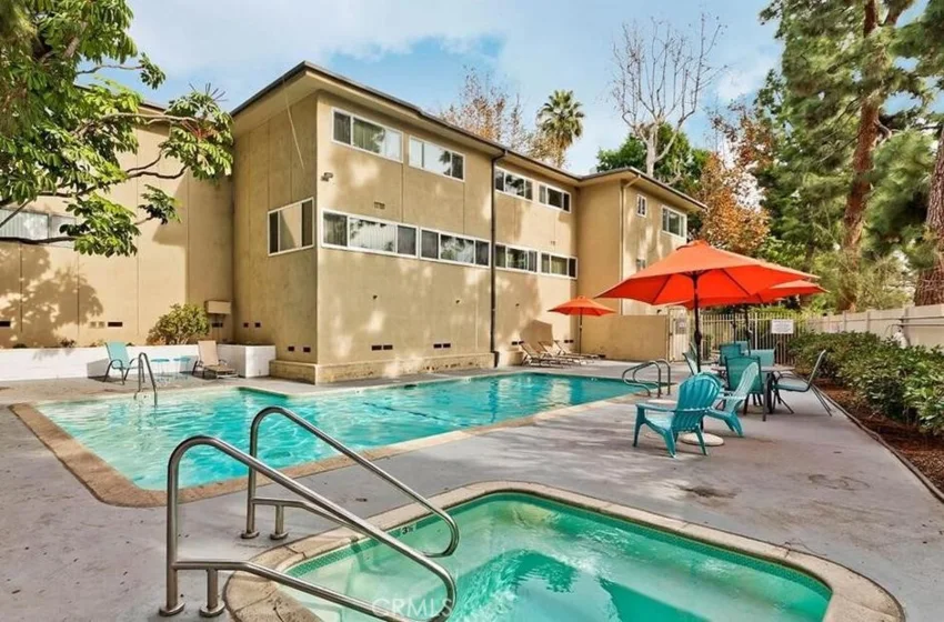 11138 Aqua Vista Street #9 photo 1