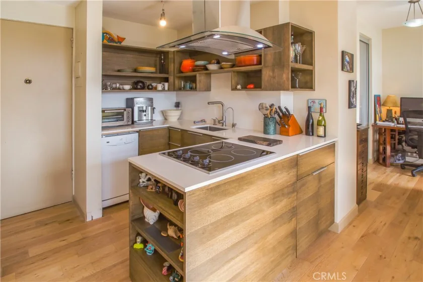 140 Linden Avenue #512 photo 1
