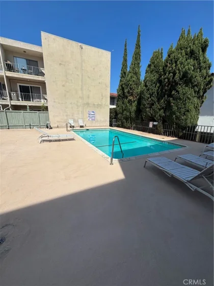 5625 Windsor photo 15
