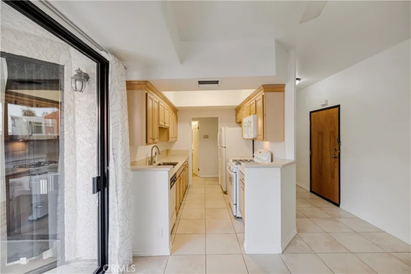 7211 Cozycroft #19 photo 6