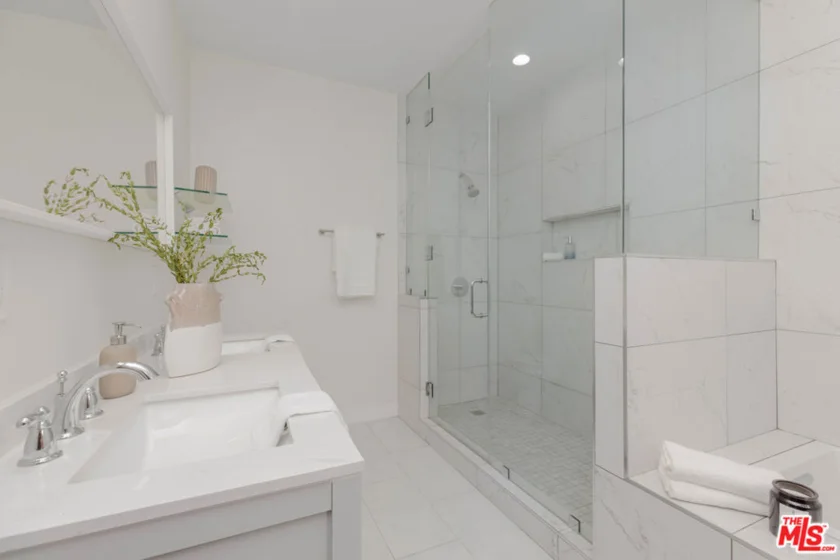11723 Goshen Avenue #302 photo 17