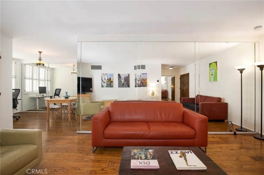 927 N Kings Road #118 photo 41