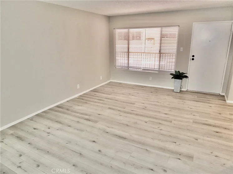545 Chestnut Avenue #203 photo 4