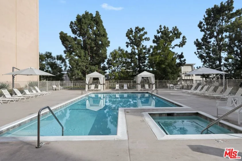 100 S Doheny Drive #512 photo 13