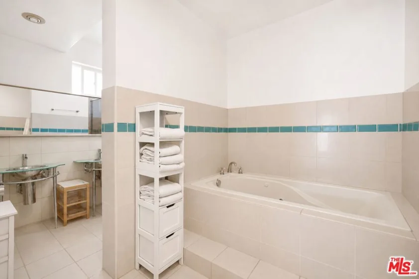 104 S Hayworth Avenue #103 photo 7