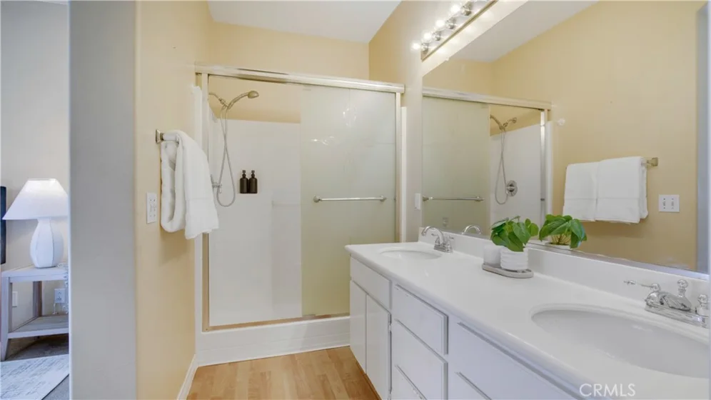 329 Rathbourne photo 21