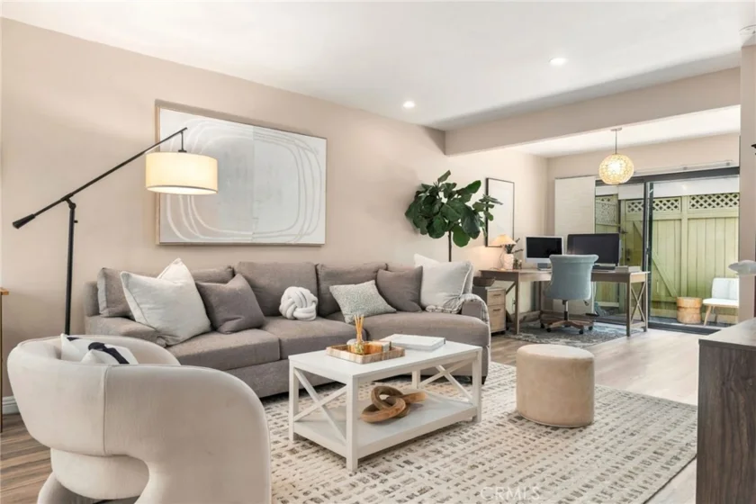 14 Surfside Ct Court photo 1