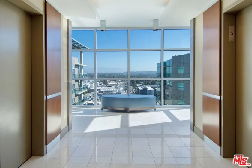 13700 Marina Pointe Drive #1401 photo 19
