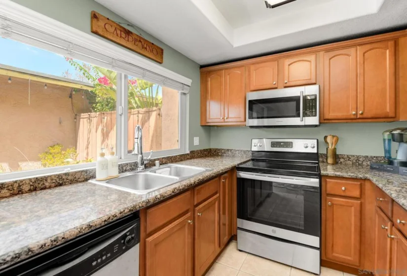 1453 N Broadway #C photo 9