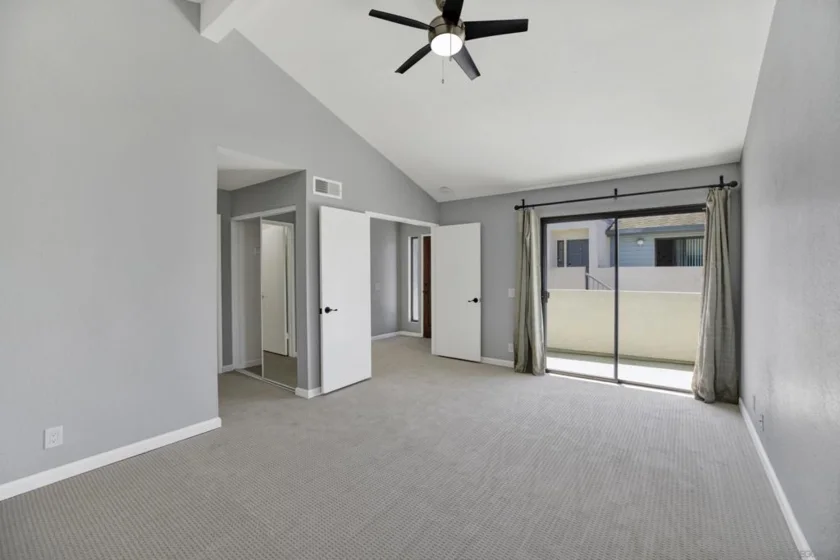 8878 Regents Road #201 photo 25