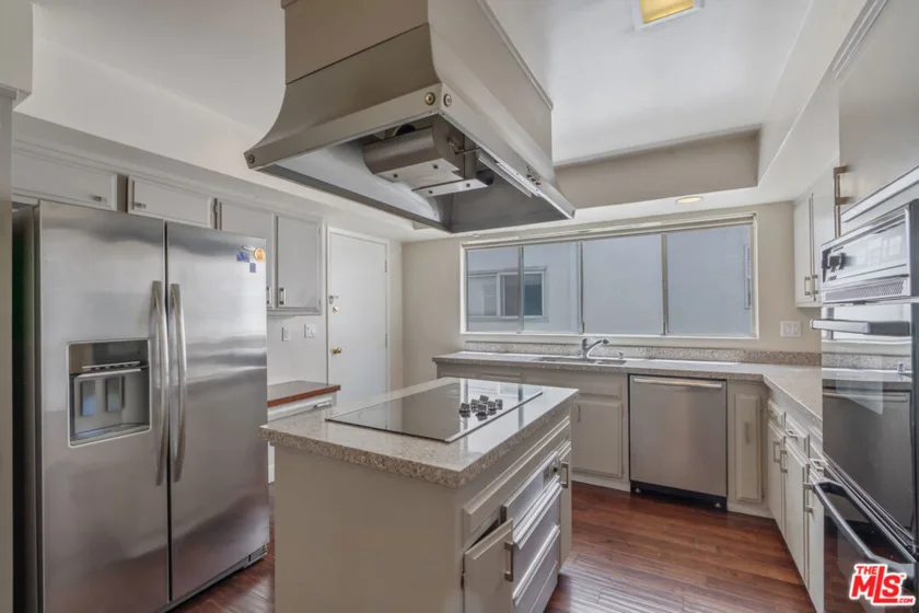 603 N Doheny Drive #2B photo 9