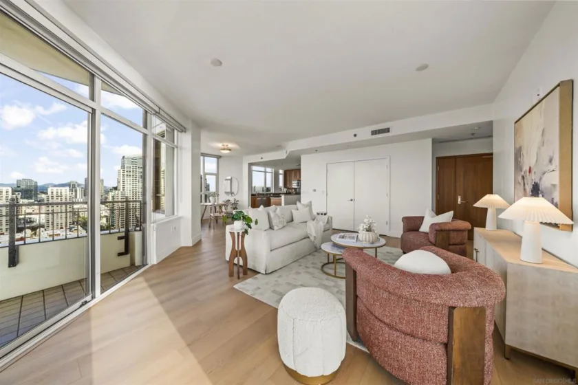 700 W Harbor #2501 photo 16